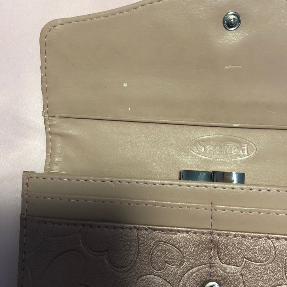 Wallet and two belts - Picture 4 of 6